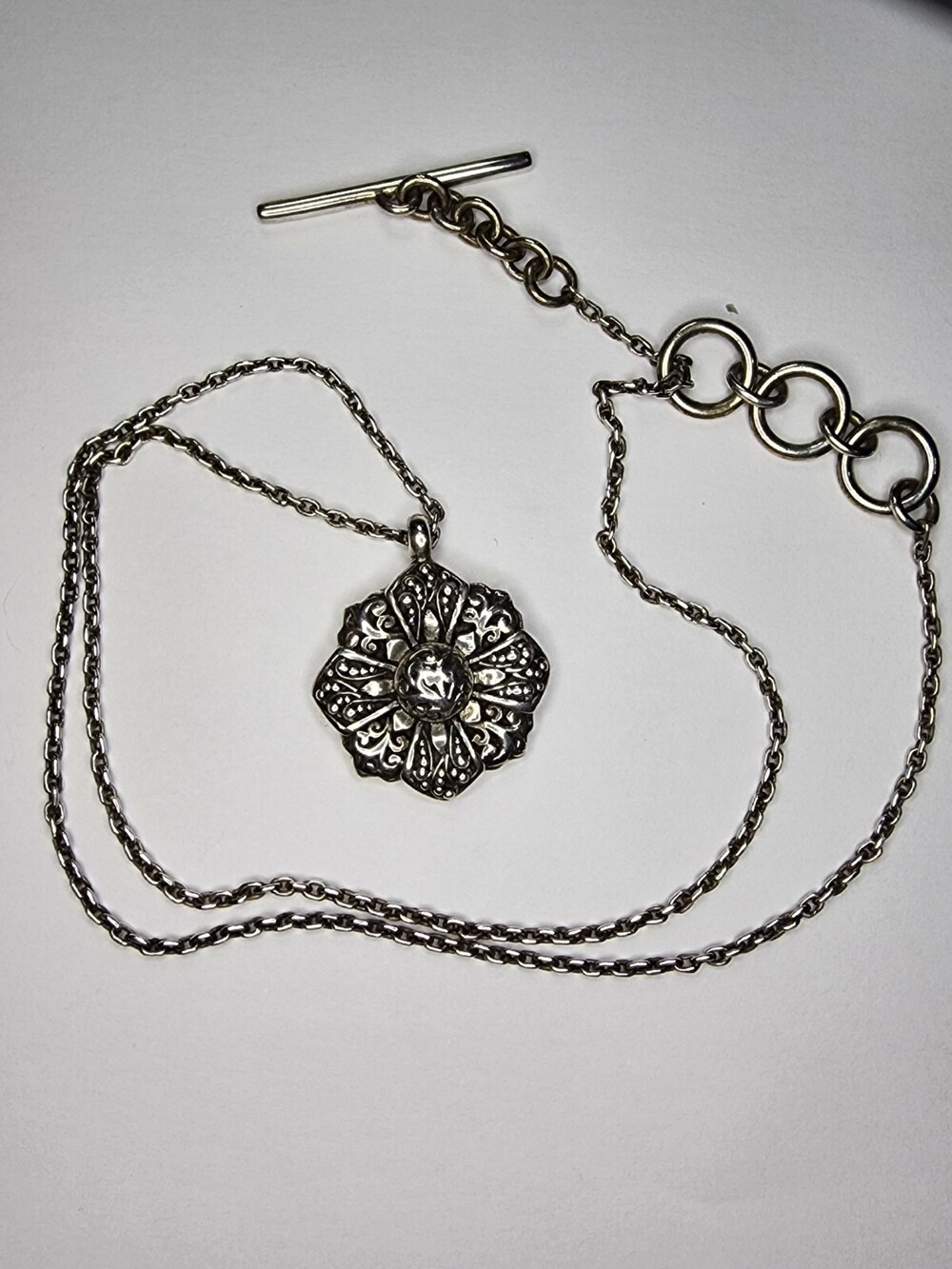 Lois Hill Sterling Silver 925 Flower Pendant 17" Toggle Necklace